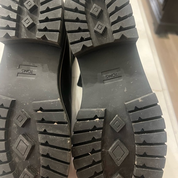 NWOT Toms Boots - Picture 3 of 9